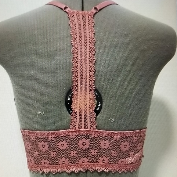 2 Victoria Secret racer back lace bralette - Picture 4 of 8